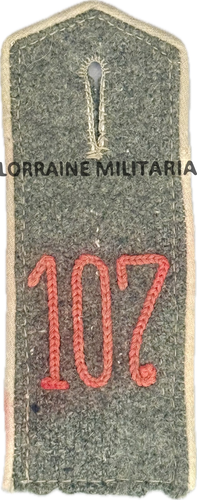 militaria : PATTE D'EPAULE MLE 1915 DE BLUSE DU 107 IÈME REGIMENT D'INFANTERIE  (SAXE)