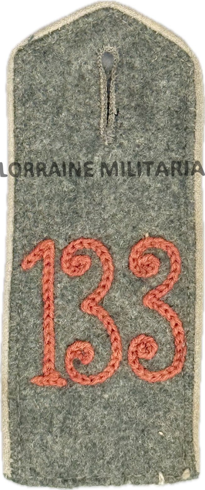 militaria : PATTE D'EPAULE MLE 1915 DE BLUSE DU 133 IÈME REGIMENT D'INFANTERIE  (SAXE)