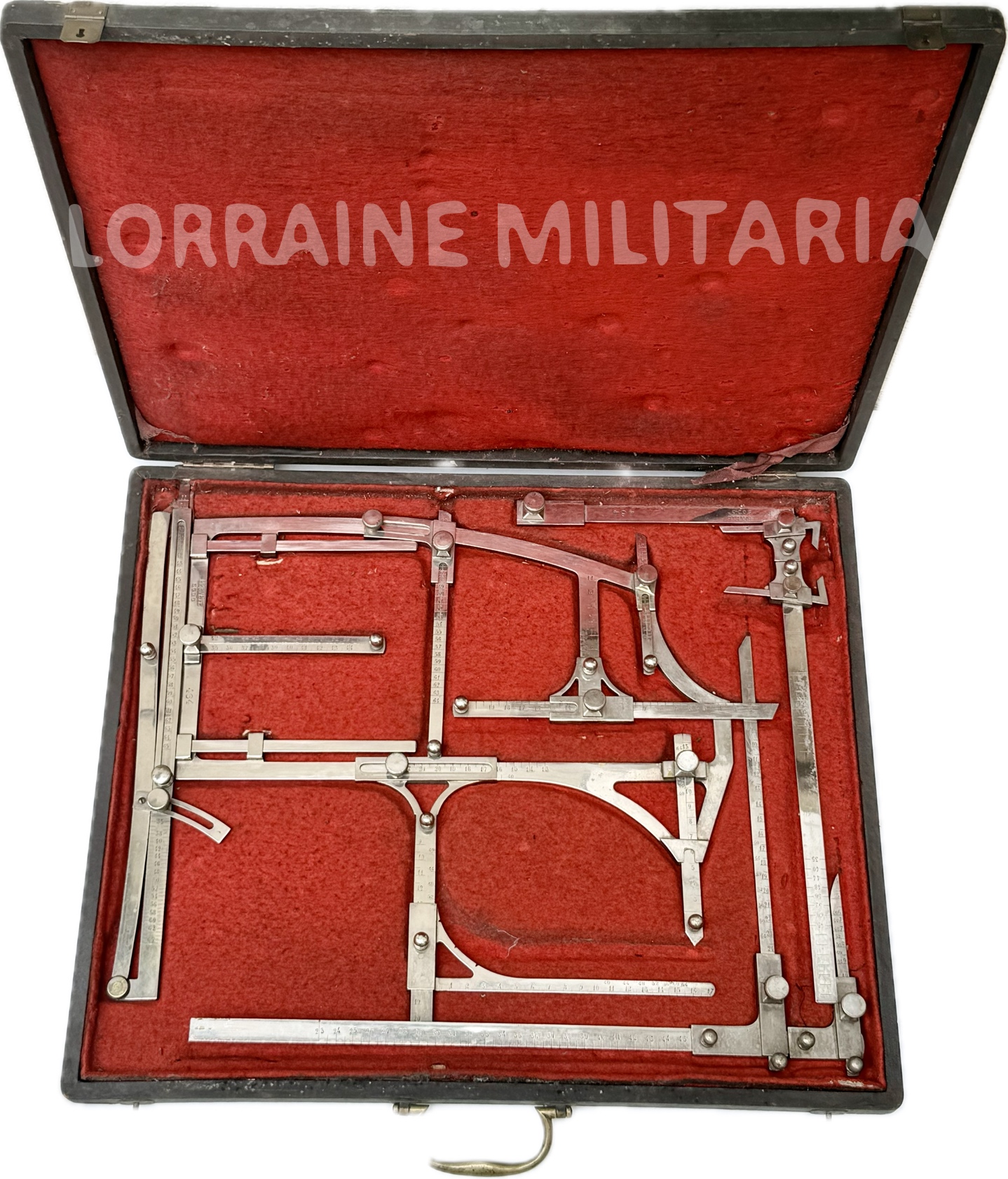 militaria : RARE COFFRET INSTRUMENTS FABRICATION CUIRASSE DE CUIRASSIER POUR OFFICIER FR