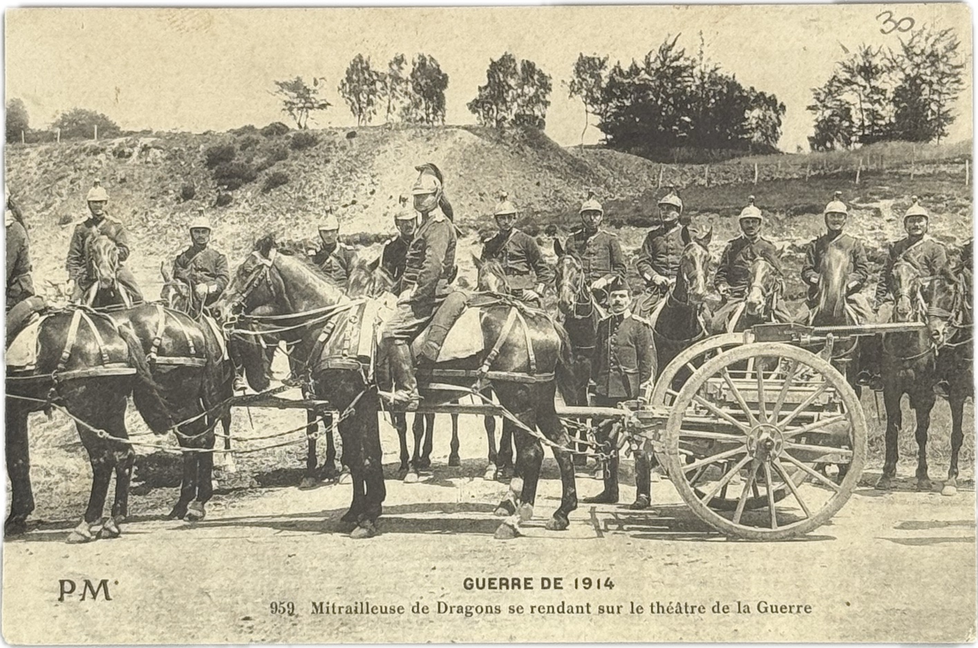 militaria : CP PHOTO GROUPE SOLDATS FRANÇAIS DRAGONS MITRAILLEUSE DE PUTEAUX 1905