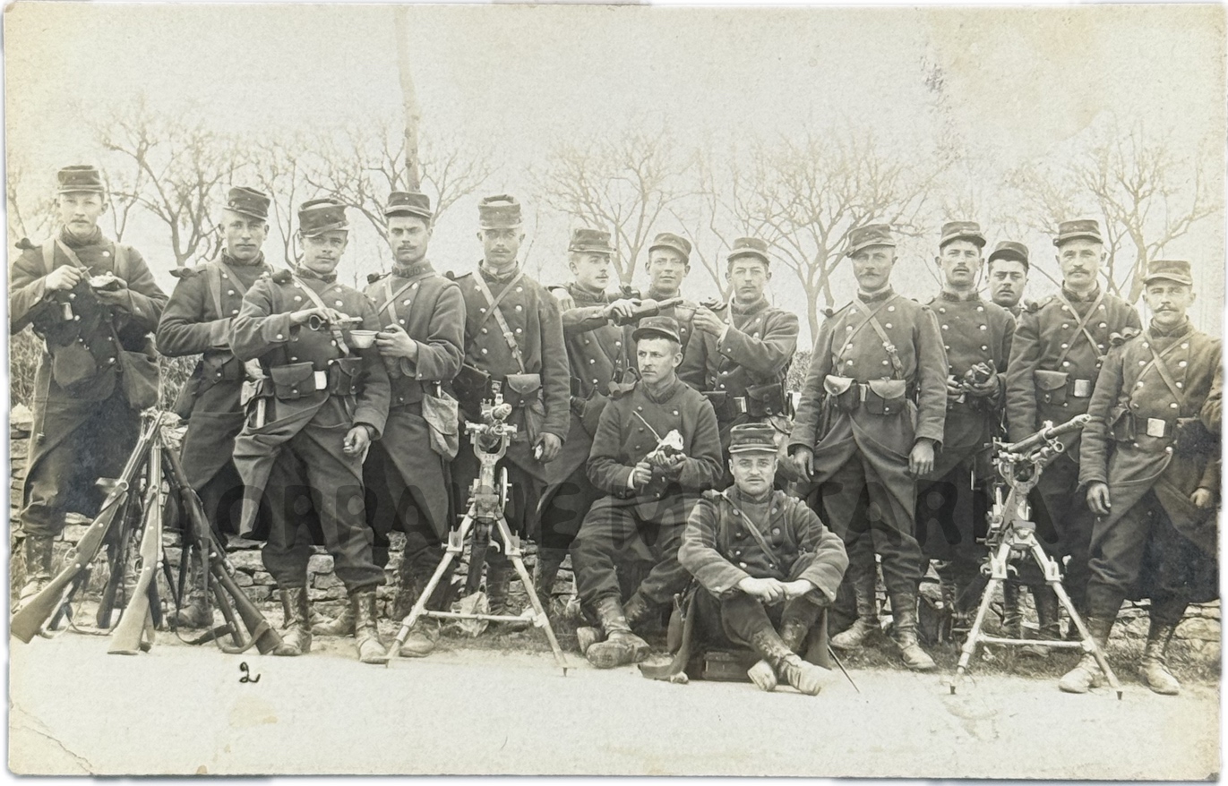 militaria : CP PHOTO GROUPE SOLDATS INFANTERIE MITRAILLEUSES Mle 1907