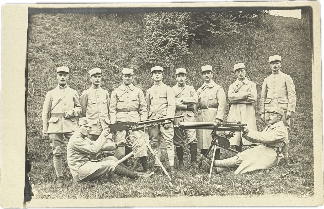 militaria : CP PHOTO GROUPE SOLDATS  MITRAILLEUSES Mle 1907 ET VICKERS FRANÇAISE