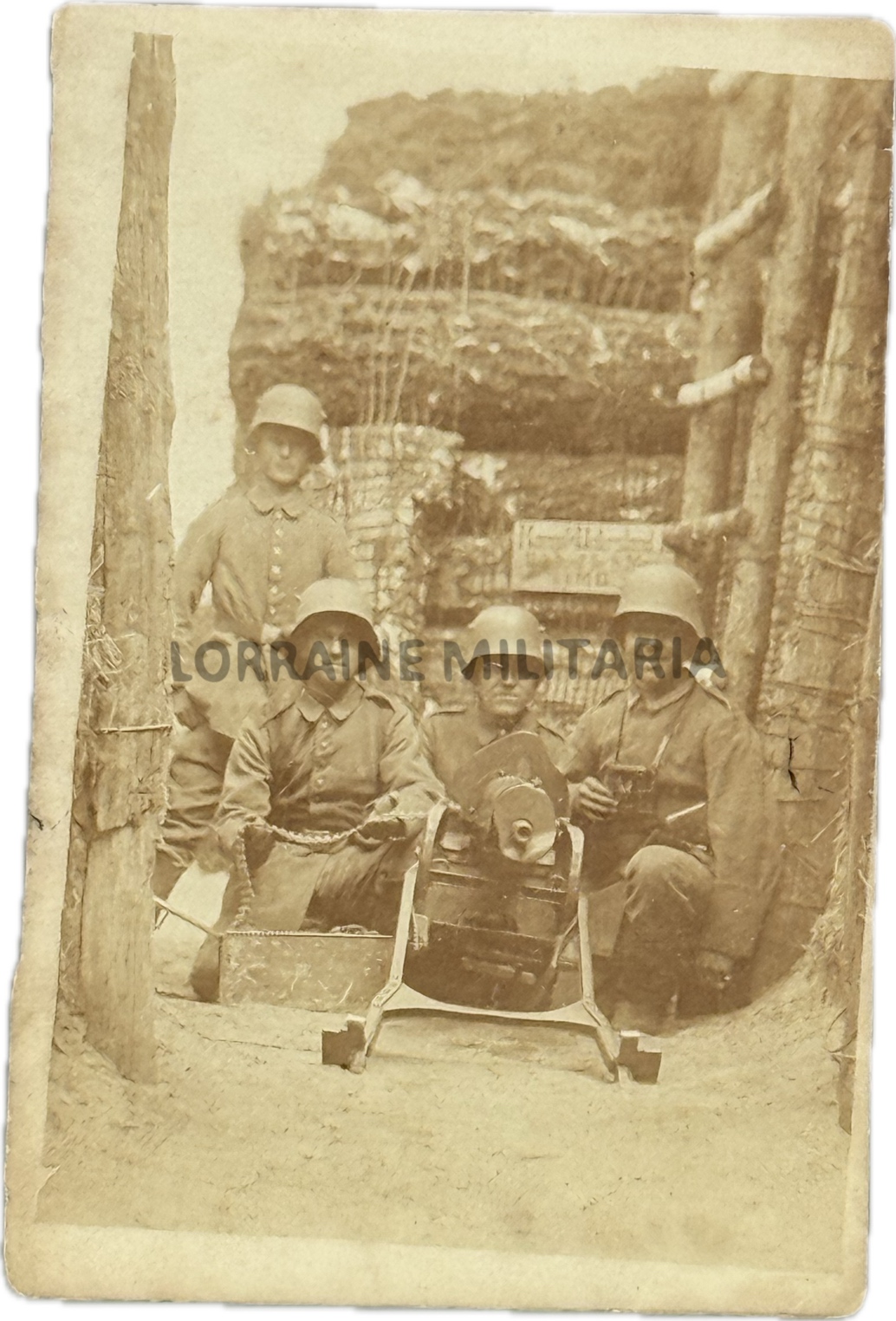 militaria : CP PHOTO  GROUPES MITRAILLEURS AVEC MG 08 TRANCHEE STAHLHELM