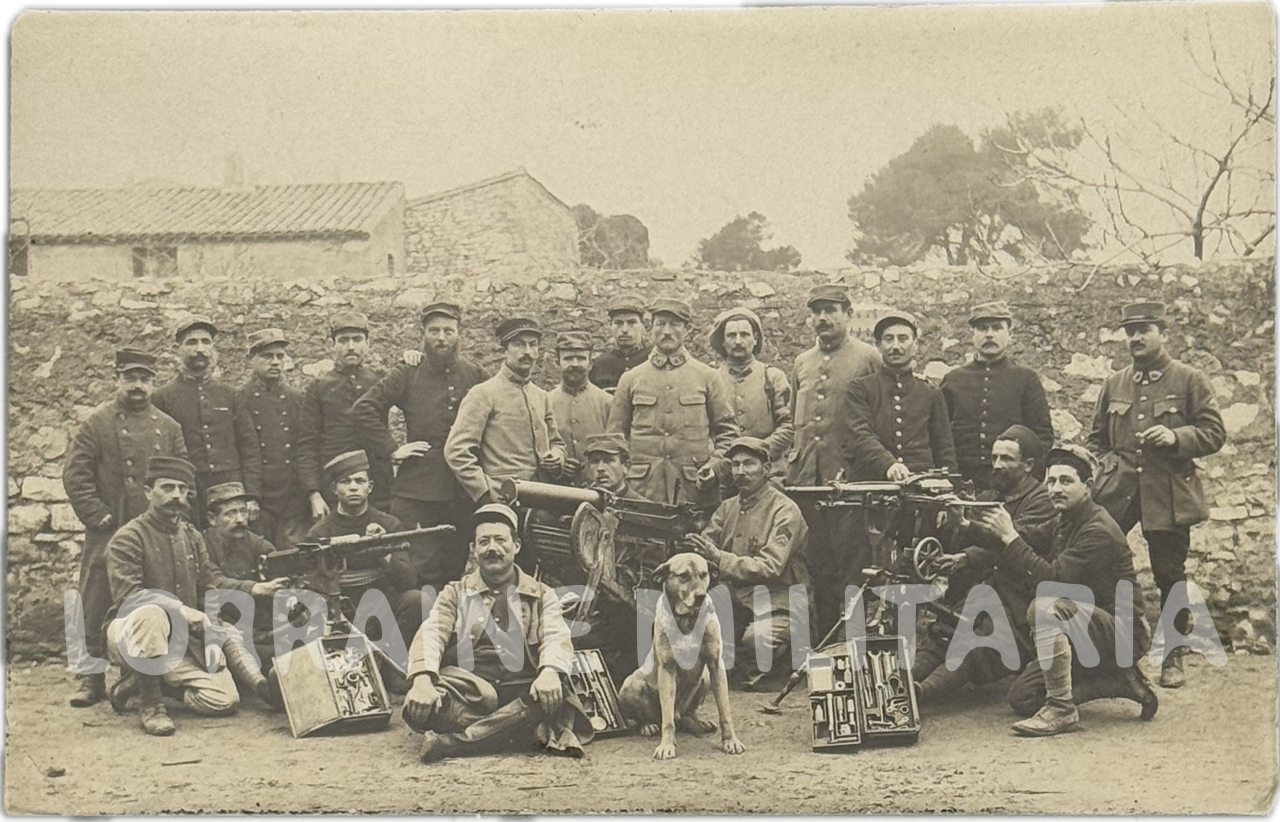 militaria : PHOTOS CP MITRAILLEURS AVEC  1907 HOTCHKISS MG08 CAISSE ACCESSOIRES ET RECHANGES