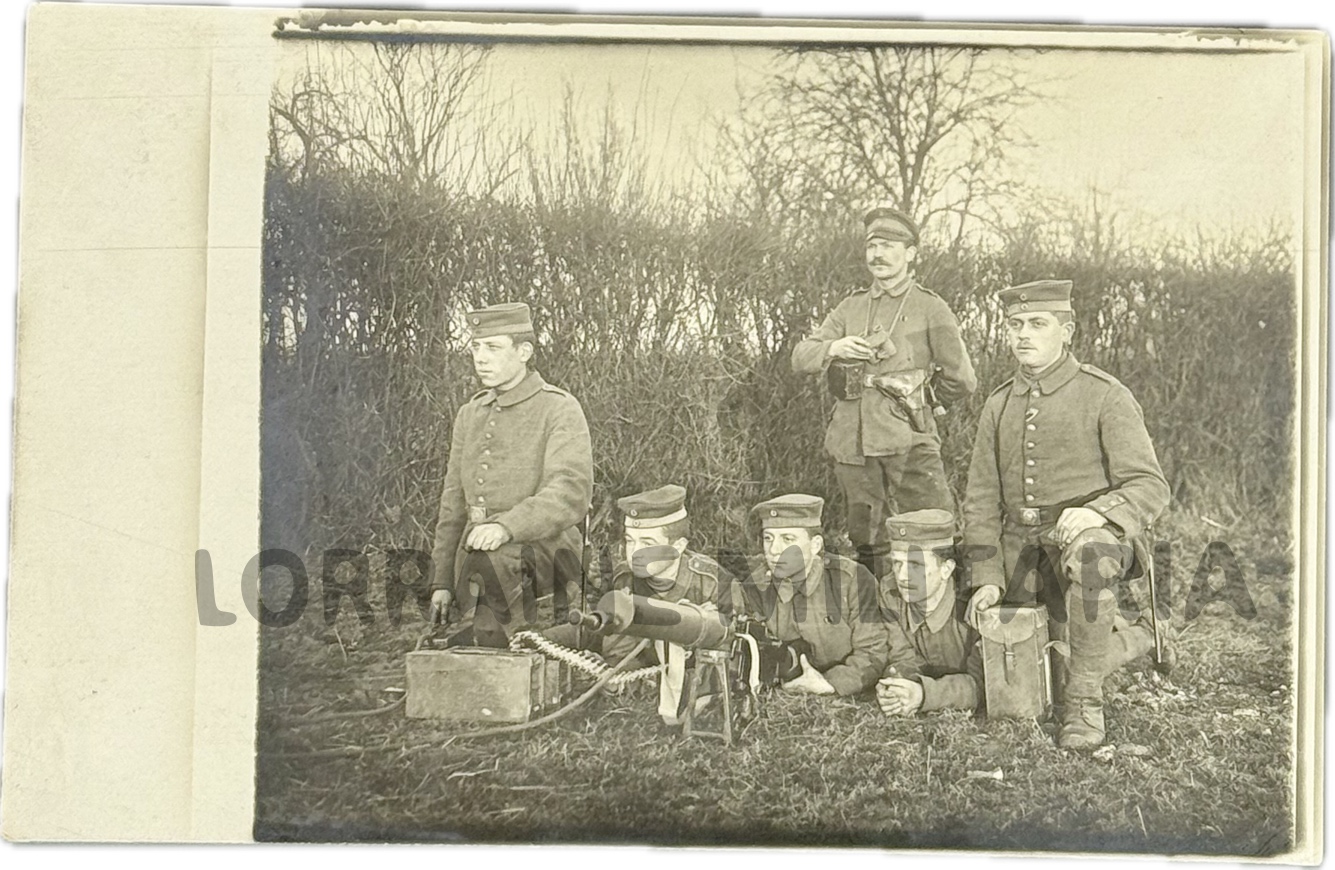 militaria : CP PHOTO GROUPE DE MITRAILLEURS  ALLEMANDS  MG 08/15 TROUSSE ACCESSOIRES